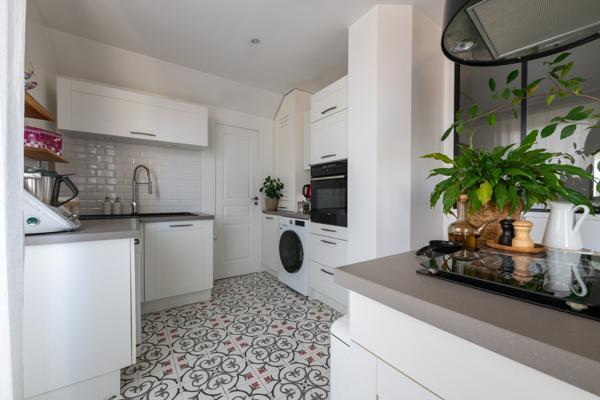 Longjumeau (91160) À vendre – Bien d’exception aux allures de maison sur le toit, avec terrasse panoramique.