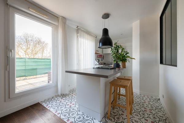 Longjumeau (91160) À vendre – Bien d’exception aux allures de maison sur le toit, avec terrasse panoramique.