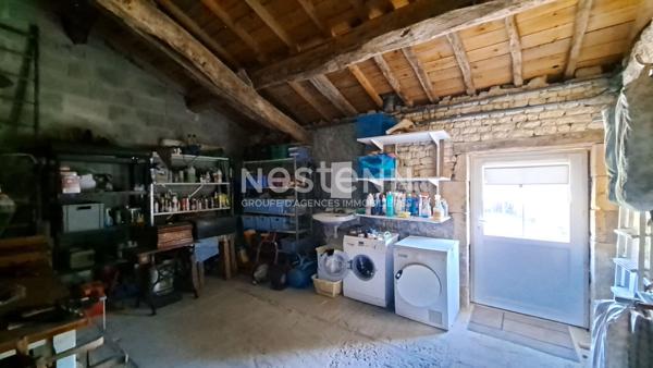 Maison en pierre 90 m² , 3 chambres et mezzanine avec piscine au calme à Foussais payré