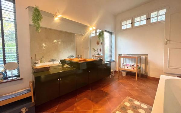 Maison à vendre    6 pièces •  Saint-Clément-de-Rivière