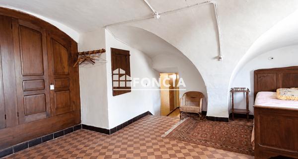 À vendre Maison 5 pièces 150 m² - Bellaffaire 04250