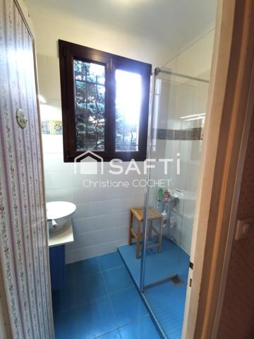 Grande maison proche de toutes commodités au cœur du village de Cesson