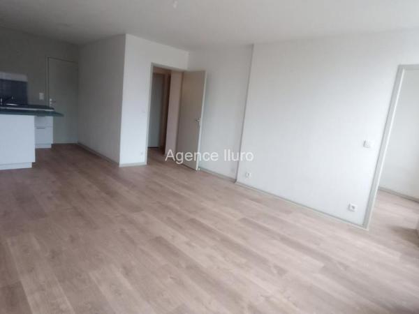 Location non meublée - T3 - Oloron-sainte-marie - Réf.:202145 OLORON - A Saisir ! APPARTEMENT T2 bis renové avec cave et parking privé.