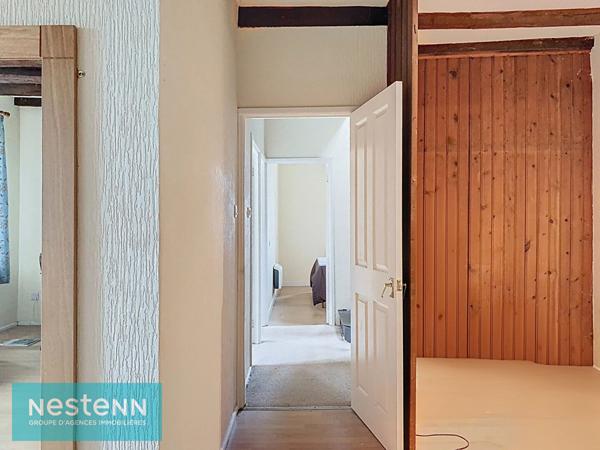 Maison UZEL cinq chambres grands volumes a proximité du centre