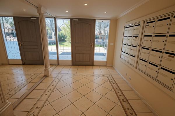 Fréjus (83600) A VENDRE, FREJUS Appartement 4 pièces 97 m²+ véranda et terrasses pour 96 m²