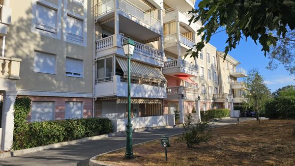 Fréjus (83600) A VENDRE, FREJUS Appartement 4 pièces 97 m²+ véranda et terrasses pour 96 m²