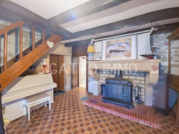 Woël (55210) MAISON 150m² + GRANGE 200m² + APPENTIS 120m² sur TER 942m² -> FORT POTENTIEL