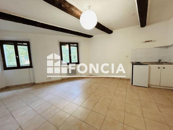 Location Studio 25.7 m² - 12 ET 14 RUE PAUL LENDRIN Toulon 83000