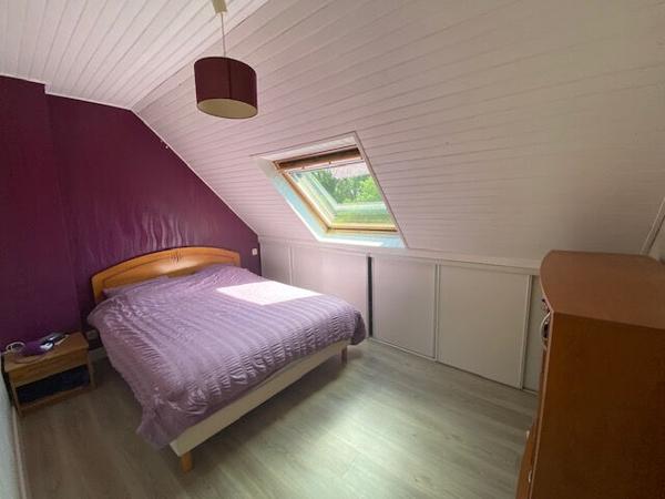 CONCARNEAU MAISON 5 pièces sur un très beau jardin de 891 m² .