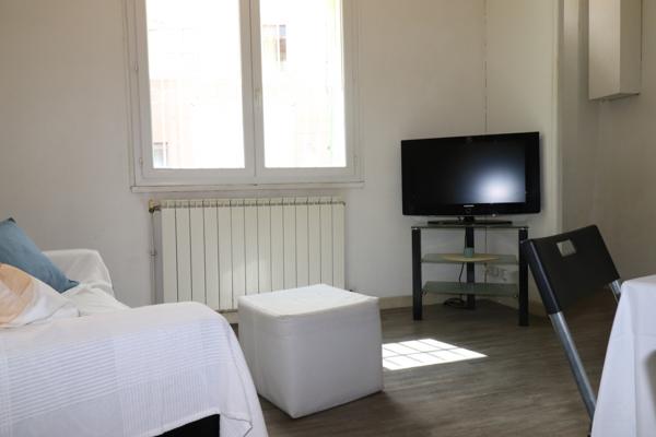 Chateau gombert (13013) Centre village Château Gombert, maison de type 3 proche de toutes les commodités....