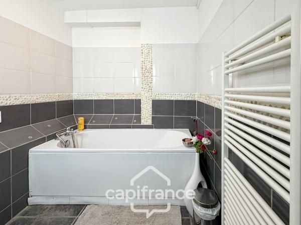 Appartement en plain-pied à vendre 4 pièces GIVORS (69)
