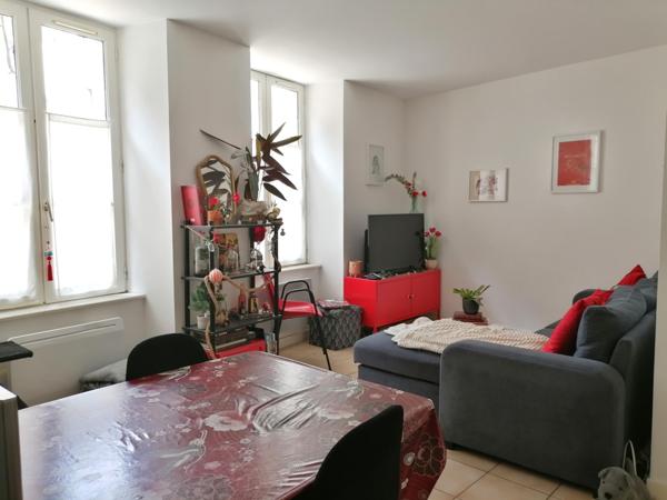 CENTRE VILLE DE POITIERS - APPARTEMENT TYPE 2 AVEC JARDINET PRIVATIF Poitiers (86000)