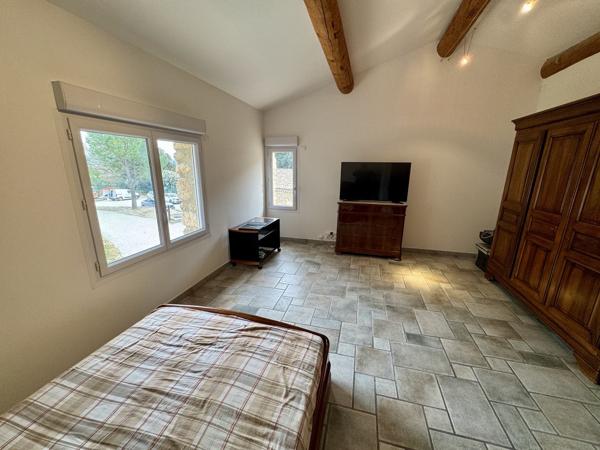 Mas Provençal avec piscine et grand garage La Baume-de-Transit (26790)