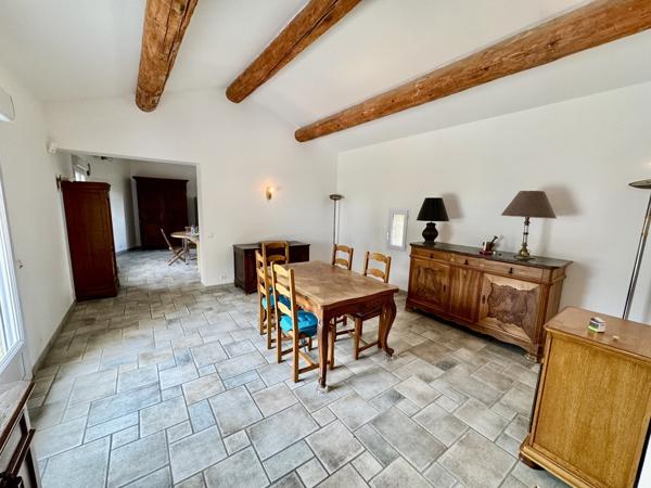 Mas Provençal avec piscine et grand garage La Baume-de-Transit (26790)