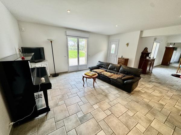 Mas Provençal avec piscine et grand garage La Baume-de-Transit (26790)