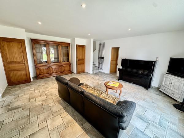 Mas Provençal avec piscine et grand garage La Baume-de-Transit (26790)