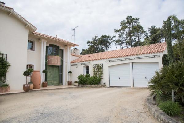 PROPRIÉTÉ Notre Dame De Monts 7 pièce(s) 261 m²