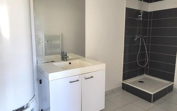 Appartement à vendre    2 pièces •  Lacroix-Saint-Ouen