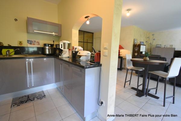 Appartement à vendre 3 pièces MEYZIEU (69) avec balcon, cave et garage