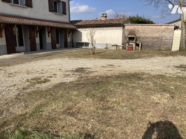 MAISON PEROUGES 113 M2 AVEC JARDIN