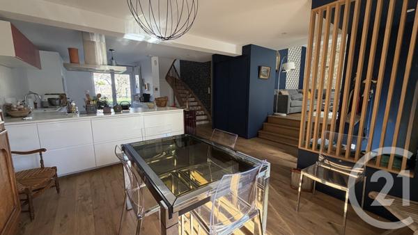 Maison à vendre  6 pièces - 155 m 2   PERIGUEUX  - 24