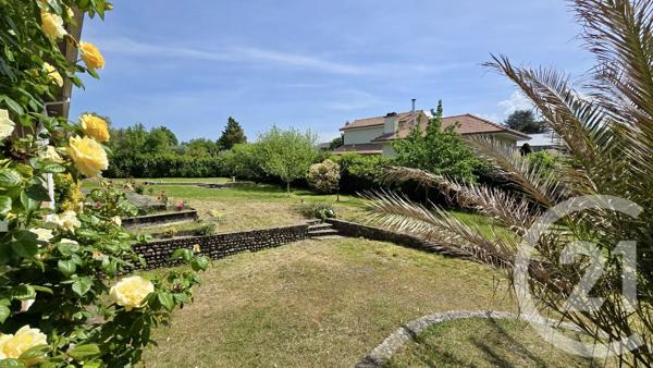 Maison à vendre  8 pièces - 211 m 2   PAU  - 64