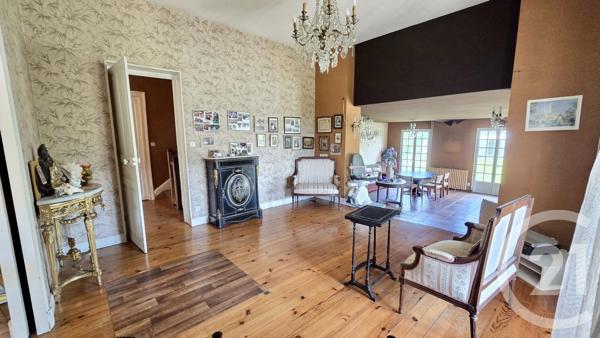 Maison à vendre  8 pièces - 211 m 2   PAU  - 64