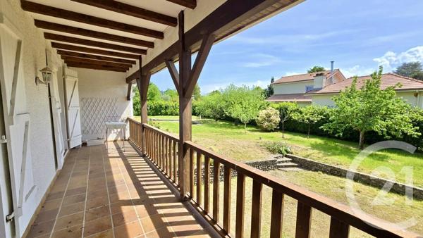 Maison à vendre  8 pièces - 211 m 2   PAU  - 64