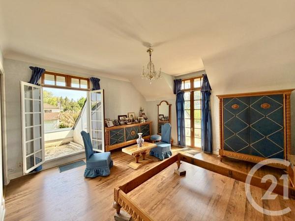 Maison à vendre  8 pièces - 211 m 2   PAU  - 64