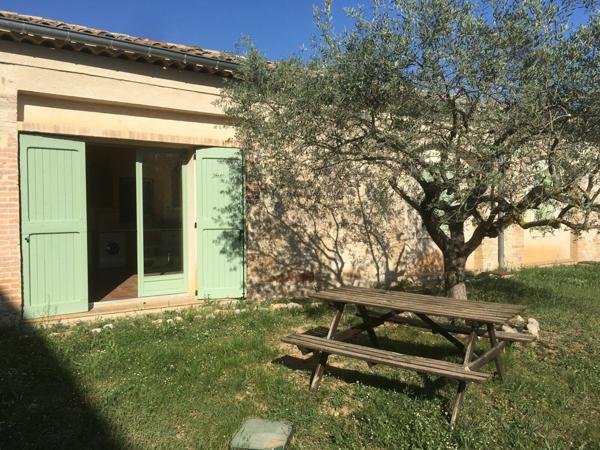 Maison à louer    3 pièces •    Valensole