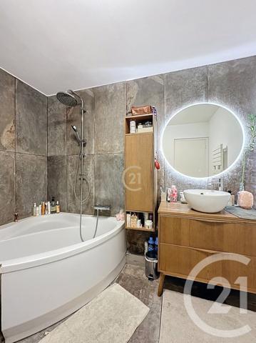 Appartement F3 à vendre  3 pièces - 70 m2 LE CANNET - 06