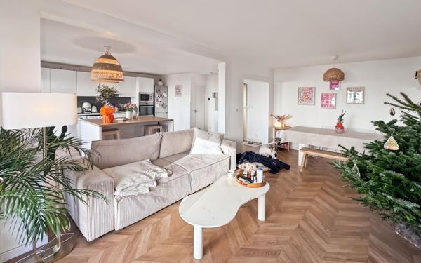 Appartement à vendre    2 pièces • 60 m2 Toulon