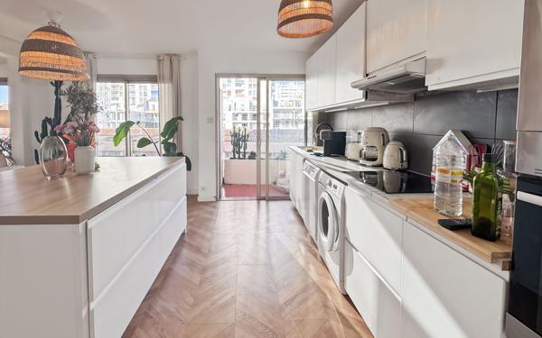 Appartement à vendre    2 pièces • 60 m2 Toulon