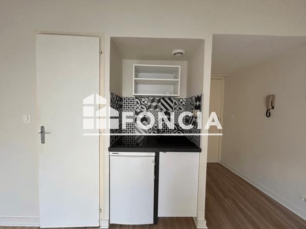 Location Studio 13.56 m² - 7 RUE EDOUARD GRIMAUX Poitiers 86000