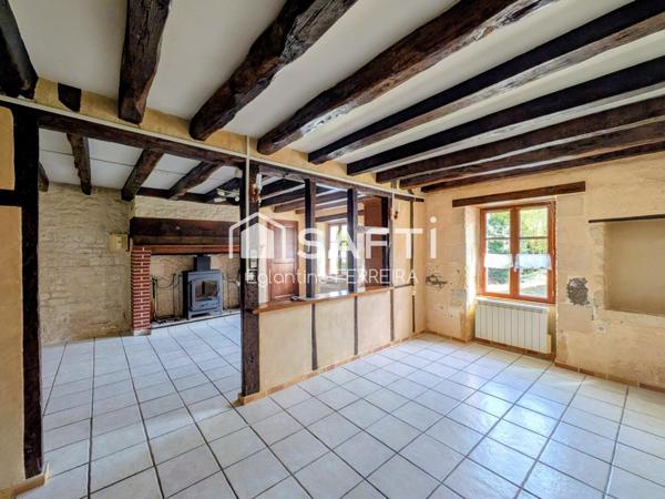 AXE ISSOUDUN/ LIGNIERES, à 15 minutes d' ISSOUDUN, Maison de hameau de 100m² environ avec jardin