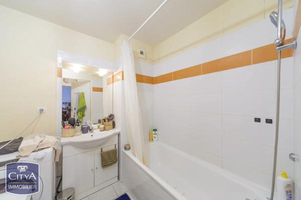 Appartement à vendre 3 pièces 53.13m² Lons (64140)