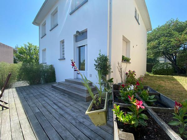 Mérignac - Maison 7 pièces 160 m² avec sous sol de 90 m²