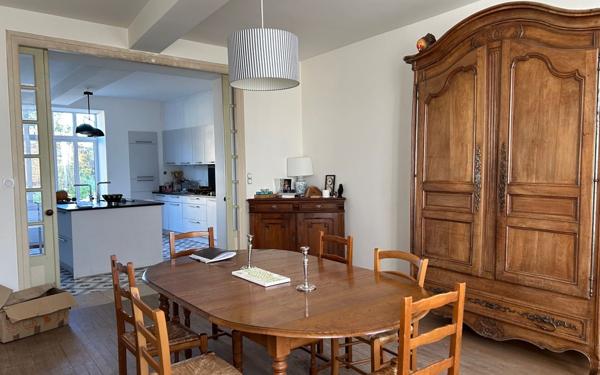 Maison à vendre    7 pièces •  Pont-l'Abbé-d'Arnoult