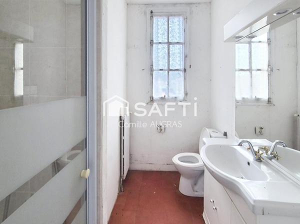 Maison de 109m² de type 3 sur 475m² de terrain.