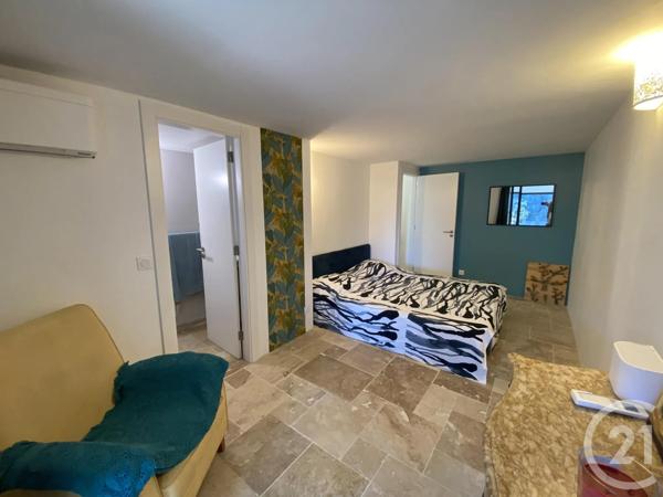 Maison à vendre  5 pièces - 183 m 2   LES ISSAMBRES  - 83