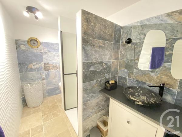 Maison à vendre  5 pièces - 183 m 2   LES ISSAMBRES  - 83