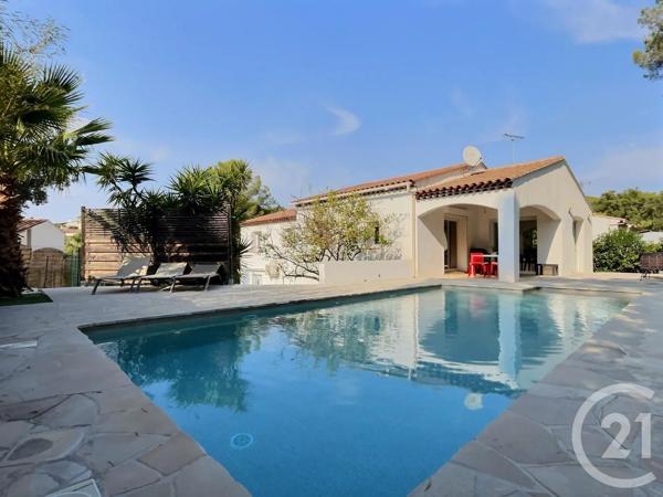 Maison à vendre  5 pièces - 183 m 2   LES ISSAMBRES  - 83