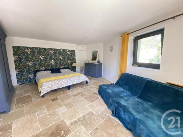 Maison à vendre  5 pièces - 183 m 2   LES ISSAMBRES  - 83