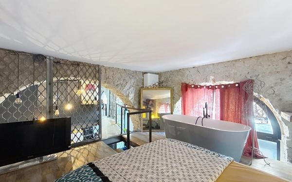 Appartement à vendre    3 pièces • 73 m2 Ajaccio