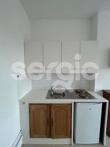 Location 1 Pieces 17 80000 Amiens 25 0526 01 0002