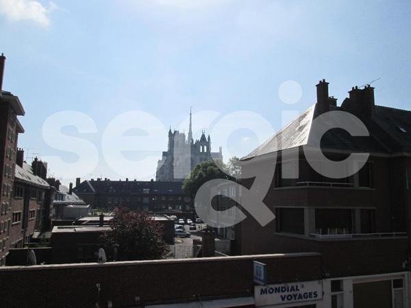 Location 1 Pieces 17 80000 Amiens 25 0526 01 0002