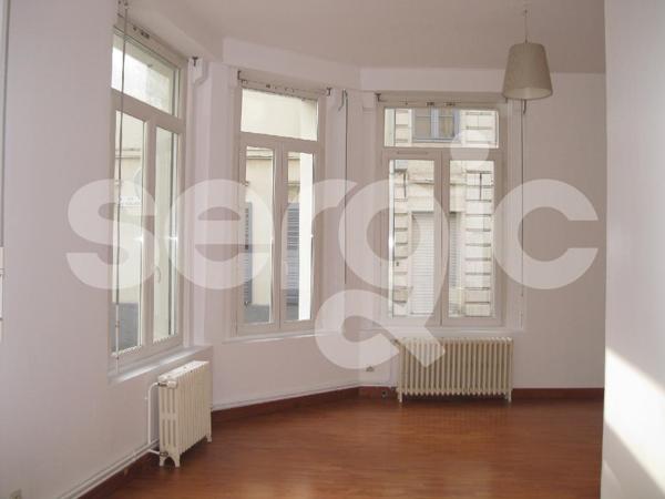 Location 1 Pieces 30 62000 Arras 17 1993 01 0001