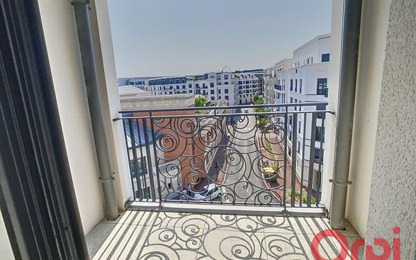 Appartement à louer    4 pièces • 83,80 m2 Clamart
