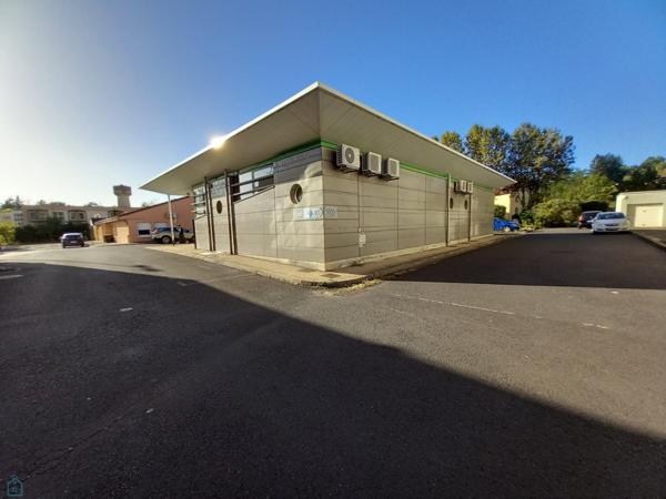 THIERS 63300 Local commercial 225m²