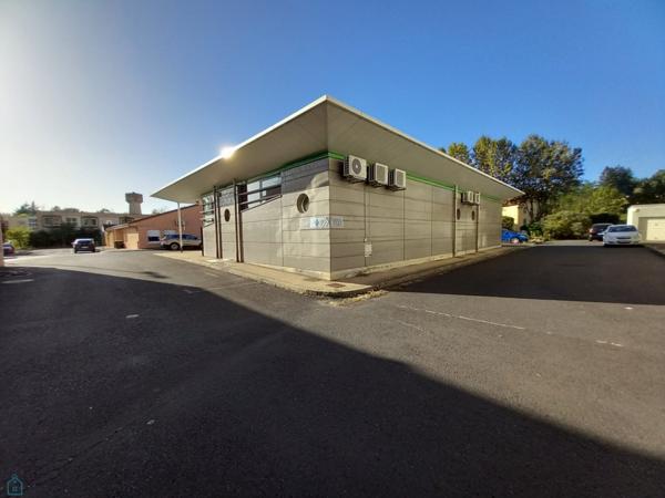 THIERS 63300 Local commercial 225m²